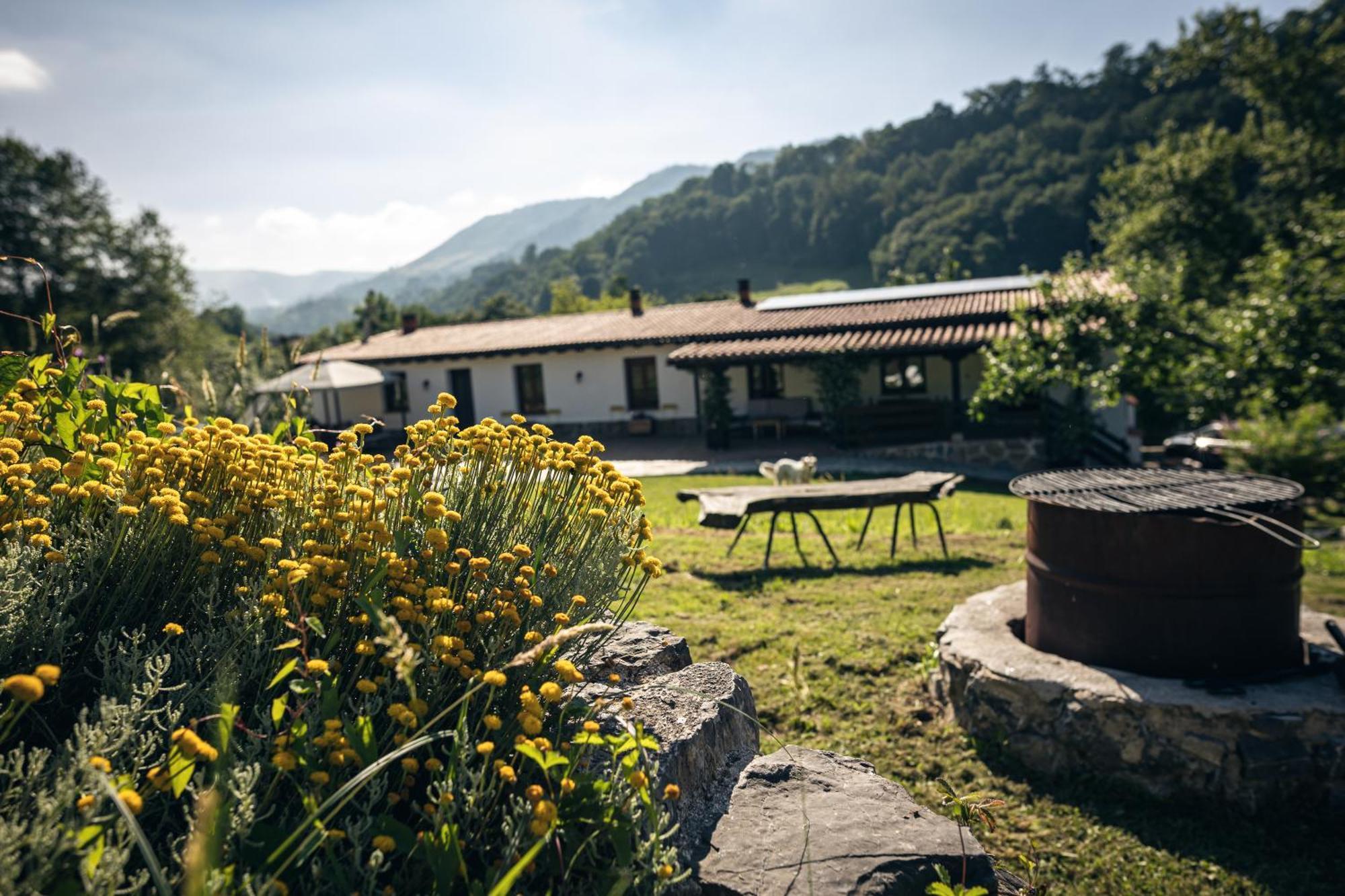 Finca La Naguada Casa Rural En Asturias Beloncio Luaran gambar